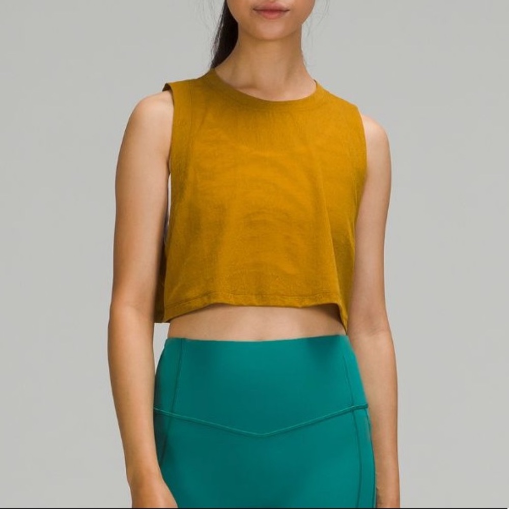 Authentic Lulu Lemon “All Yours Crop Veil / tank “ worn twice size 4 gold color
